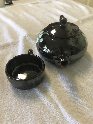 Enesco Teapot And Cup With Lid