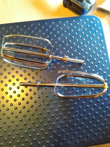 Sunbeam MIXMASTER DELUXE VISTA Mixer 2ChromeBowls, Beaters, Dough Hooks