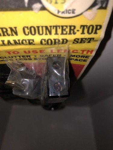 Vintage Carol Cable Co Cat No. 04772  18/2 HPN 10A-125V-1250W  2 ft. 1969 NOS 