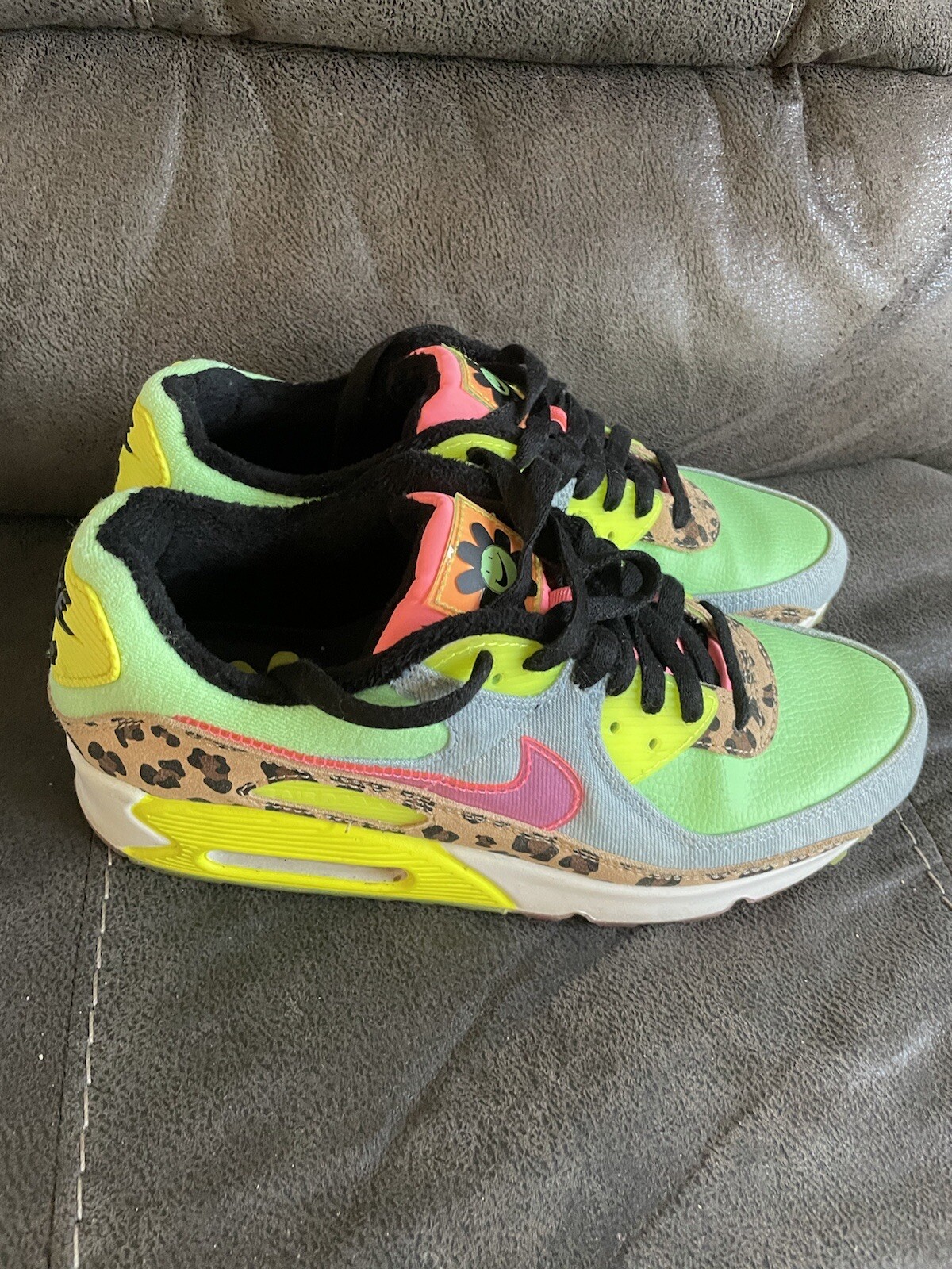 Beautiful Rare Nike Air Max 90LX 90s 