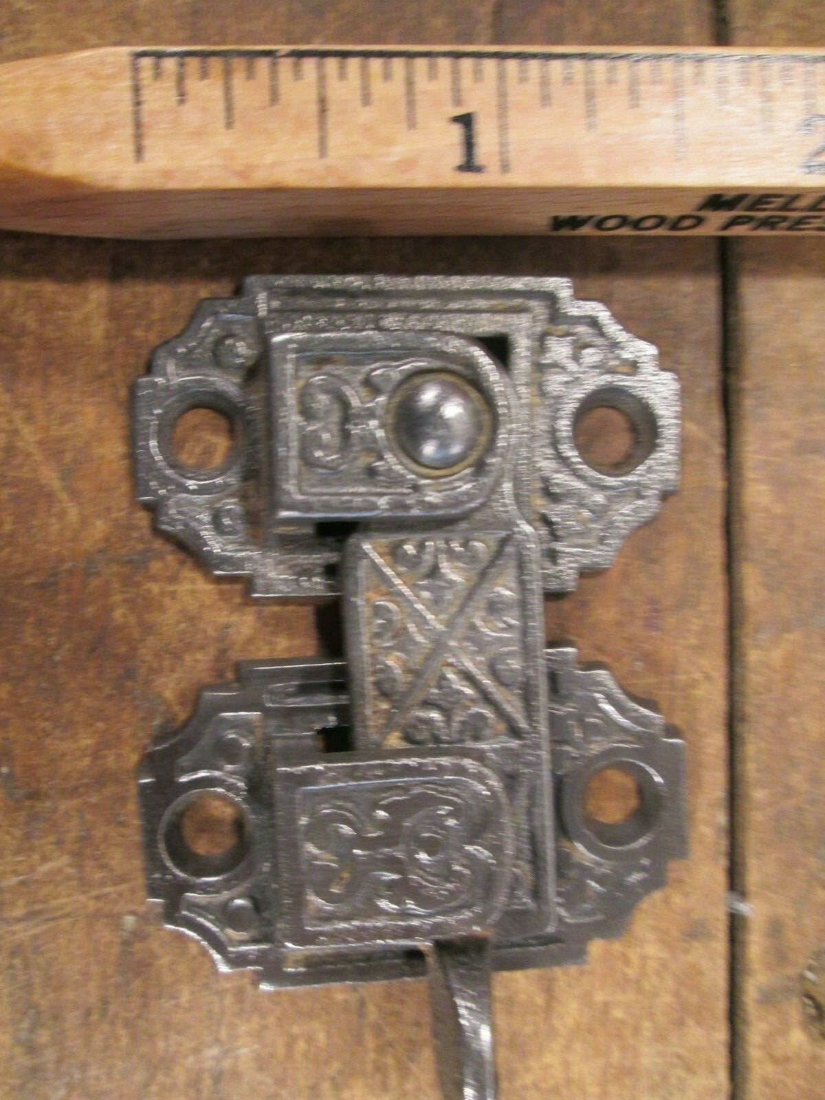 ANTIQUE  EASTLAKE   INTERIOR  SHUTTER  DROP  BAR  LATCH