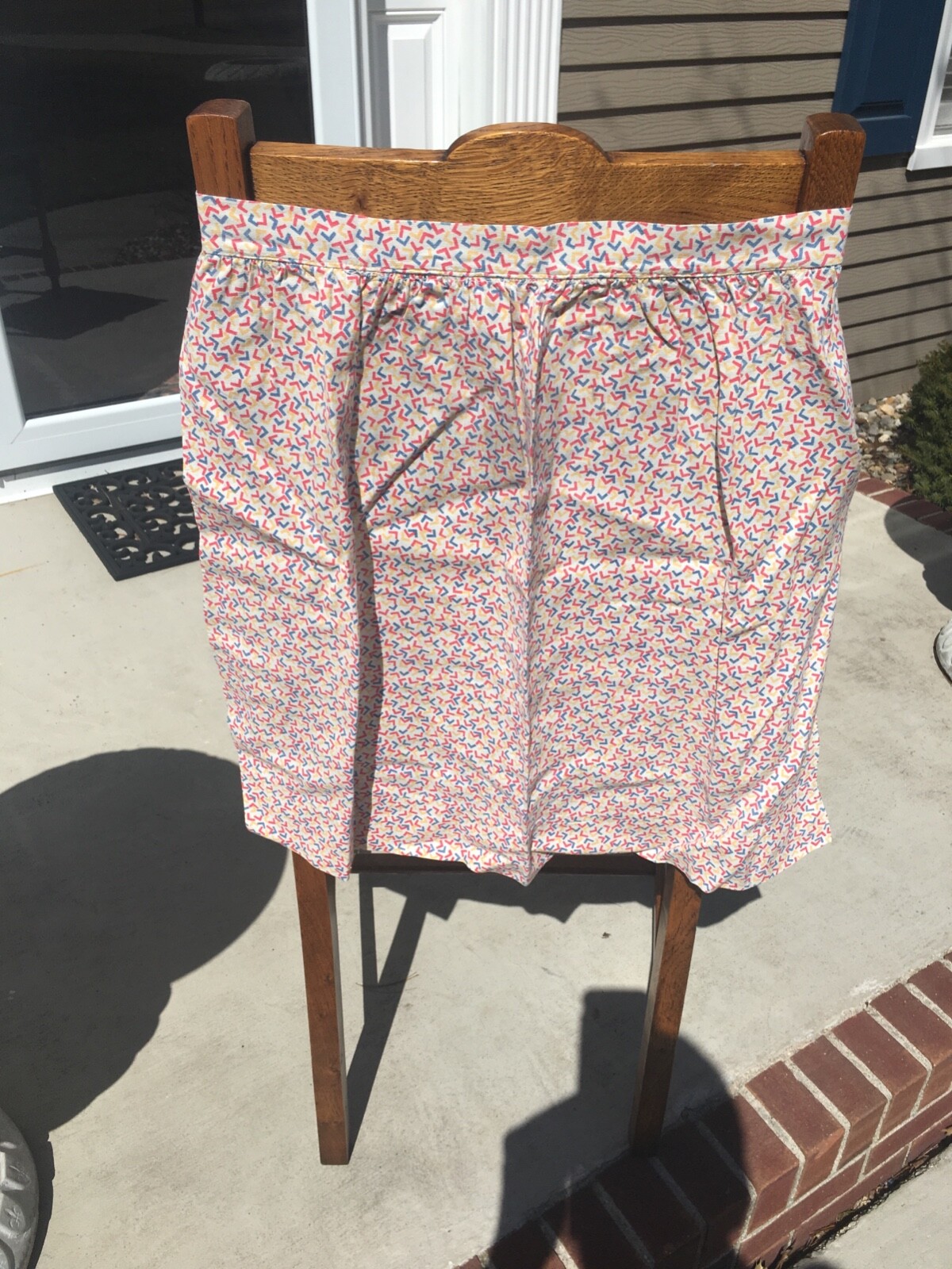 Novelty VINTAGE FEEDSACK  Half APRON White w/ Colorful Geometrics