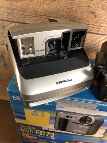 VINTAGE POLAROID Lot Of 4 Land Cameras + Sony MVC-FD73 Photography Box Lot