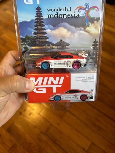 新品未開封 MINI GT NISSAN 35GT-RR MINI GT 1:64 LB-Silhouette WORKS GT NISSAN 35GT-RR Ver.2