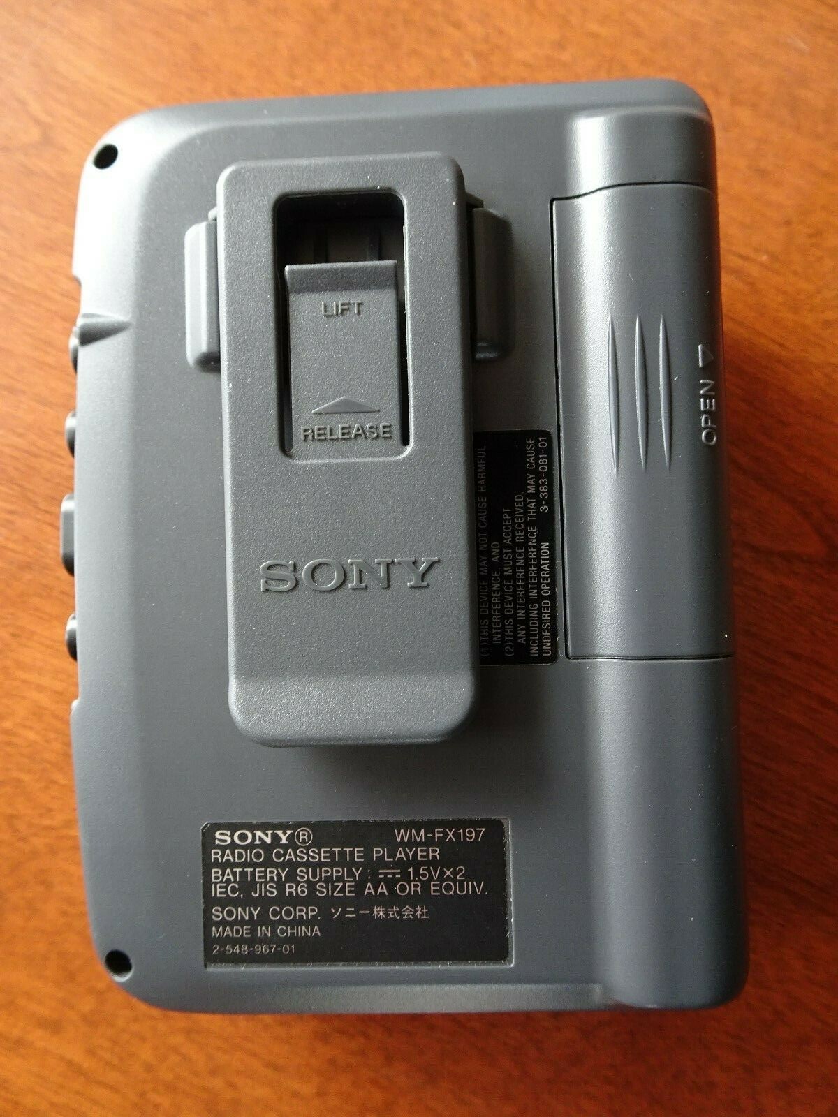 SONY WALKMAN WM-FX197 Portable Radio Cassette Player FM/AM AVLS Mega Bass Works