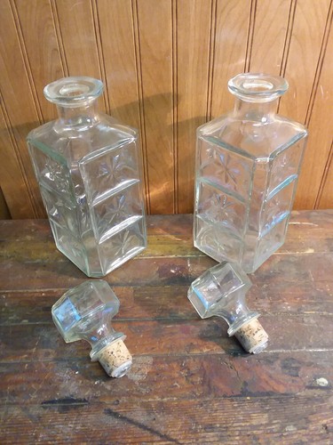 WALKER'S DELUXE BOURBON 1980 CLEAR GLASS DECANTER LIQUOR BOTTLES - Set of 2