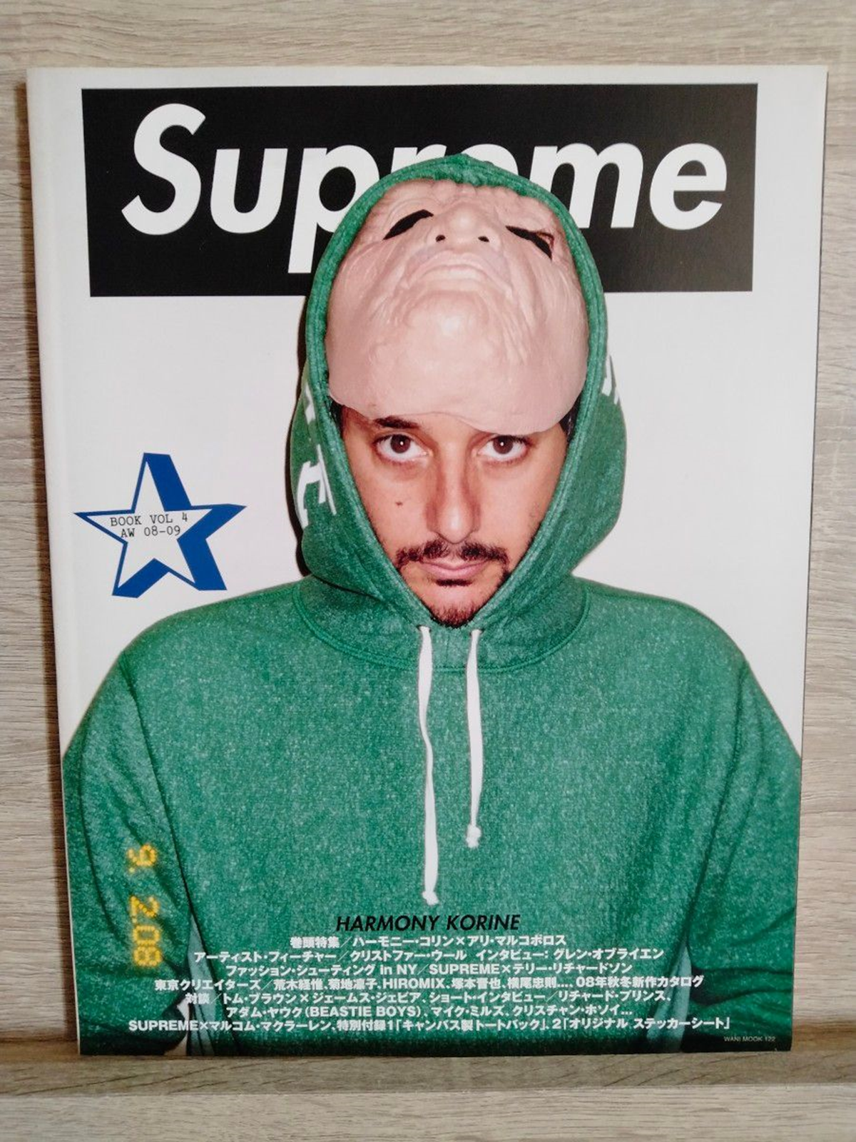 SUPREME vol6 ムック本 Richardson A8 ステッカー SUPREME vol6 ムック本 Richardson A8 ステッカー アート