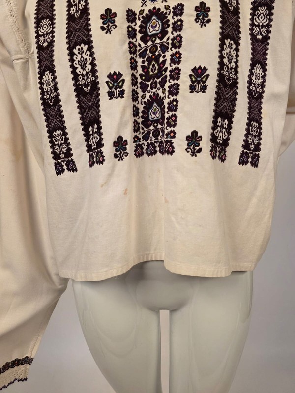 トップス used euro embroidery blouse ANTIQUE EASTERN EUROPEAN EMBROIDERED LINEN BLOUSE FR MUSEUM