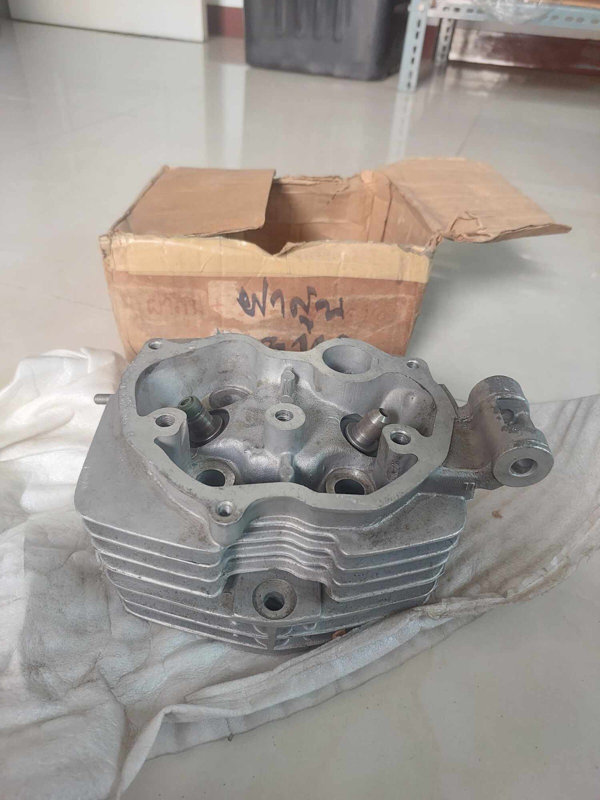 パーツ HONDA CG125 HONDA CG110-CG125-JX110-JX125 CYLINDER HEAD GENUINE NOS