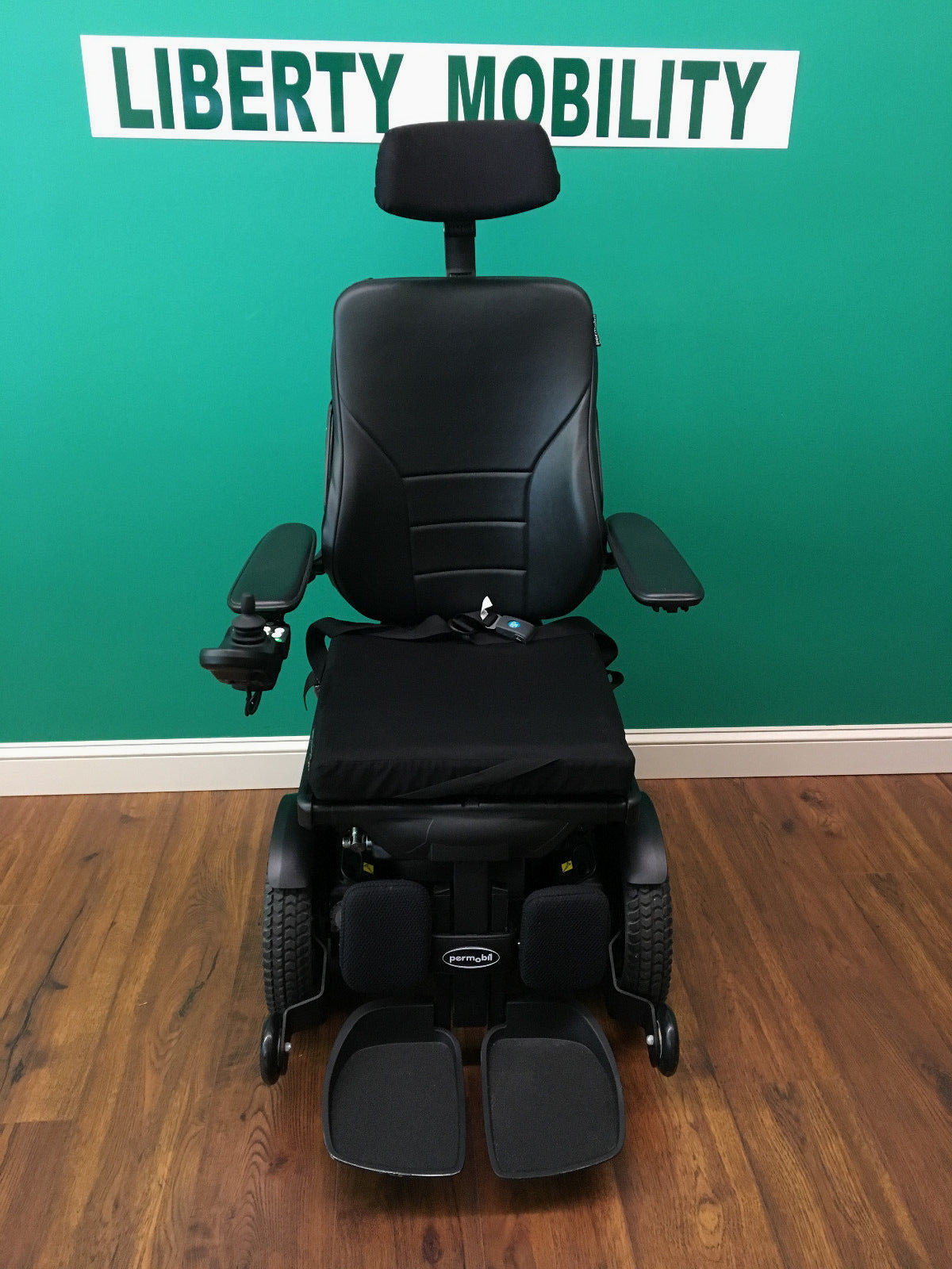 2016 Permobil F3 w/ Power Elevate,Tilt, Recline,Legs,5° Anterior Tilt #LM7292