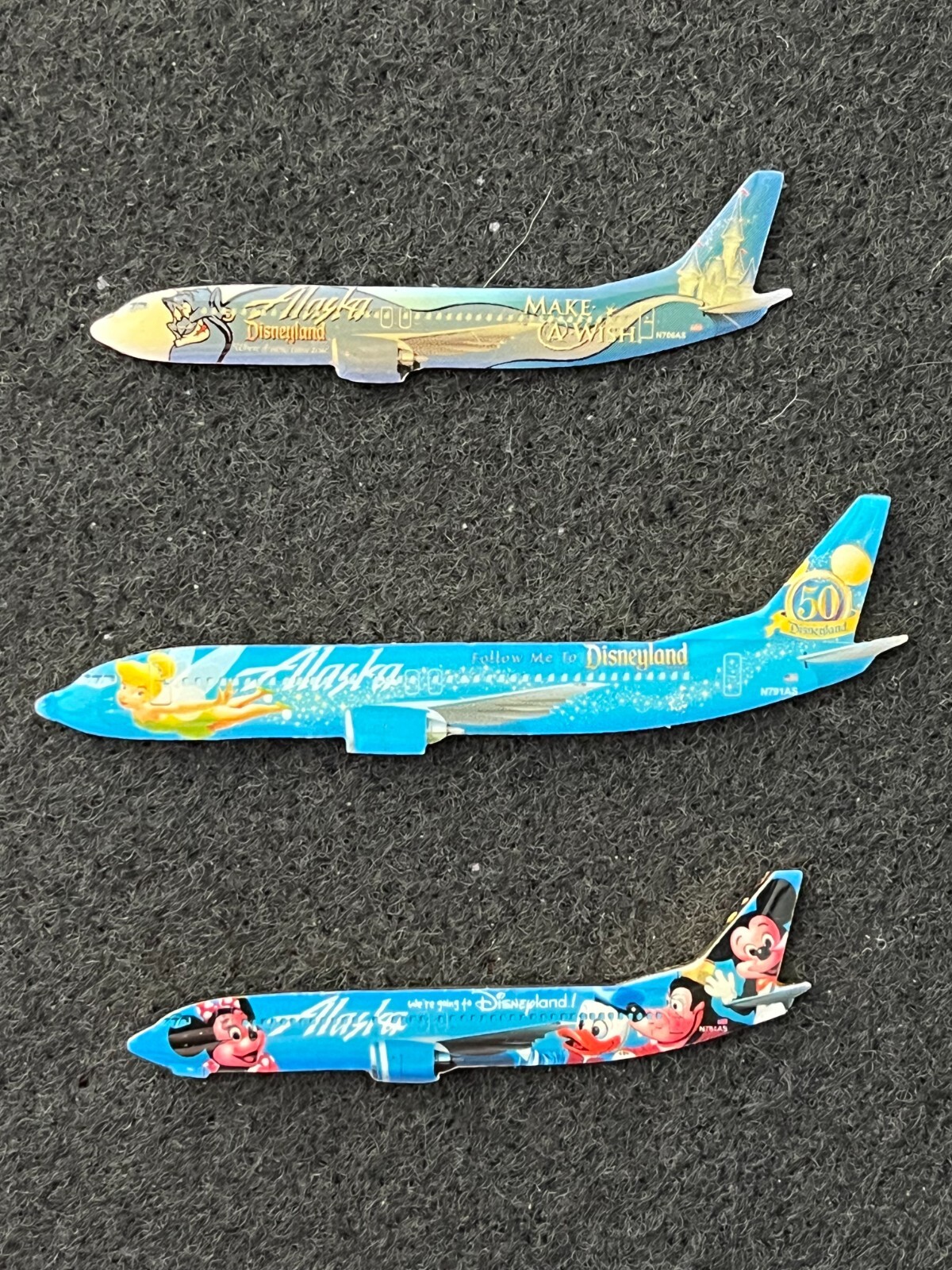 アラスカ航空 アラジン特別塗装機737-400 Make A Wish ジーニー