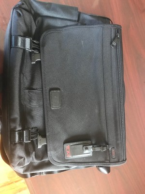 tumi corporate collection messenger
