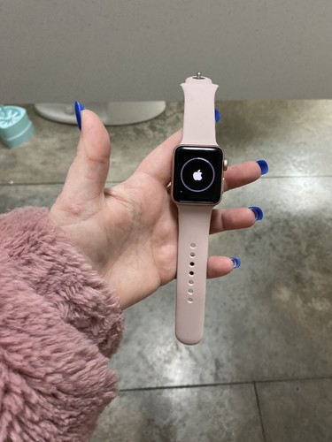 【えびっち】Apple Watch 3 GPS 42mm silver Apple Watch Series 3 (Cellular+GPS, 42MM) Silver Aluminum