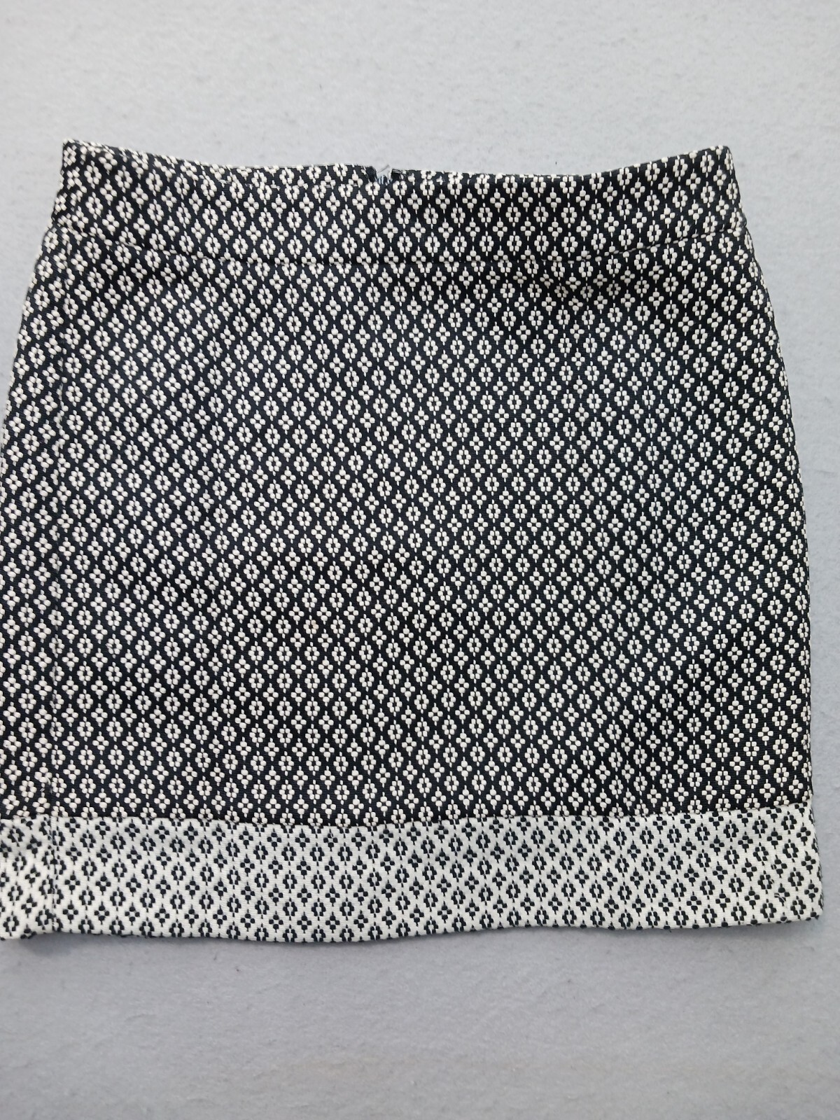 LOFT Womens Skirt Size 4 Mini Black White Geometric Pattern Cotton Blend Casual