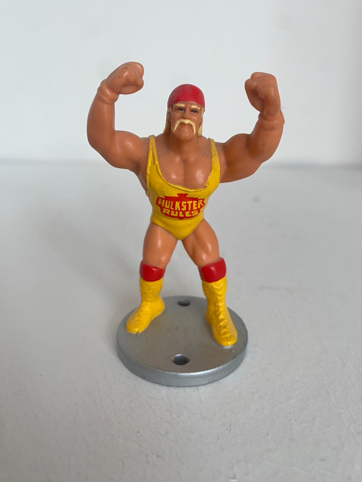 WWE HULK HOGAN HASBRO MINI WRESTLING FIGURE WWF 1991 TITAN