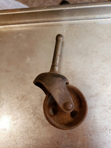 Vintage  Metal Casters  lot if 10