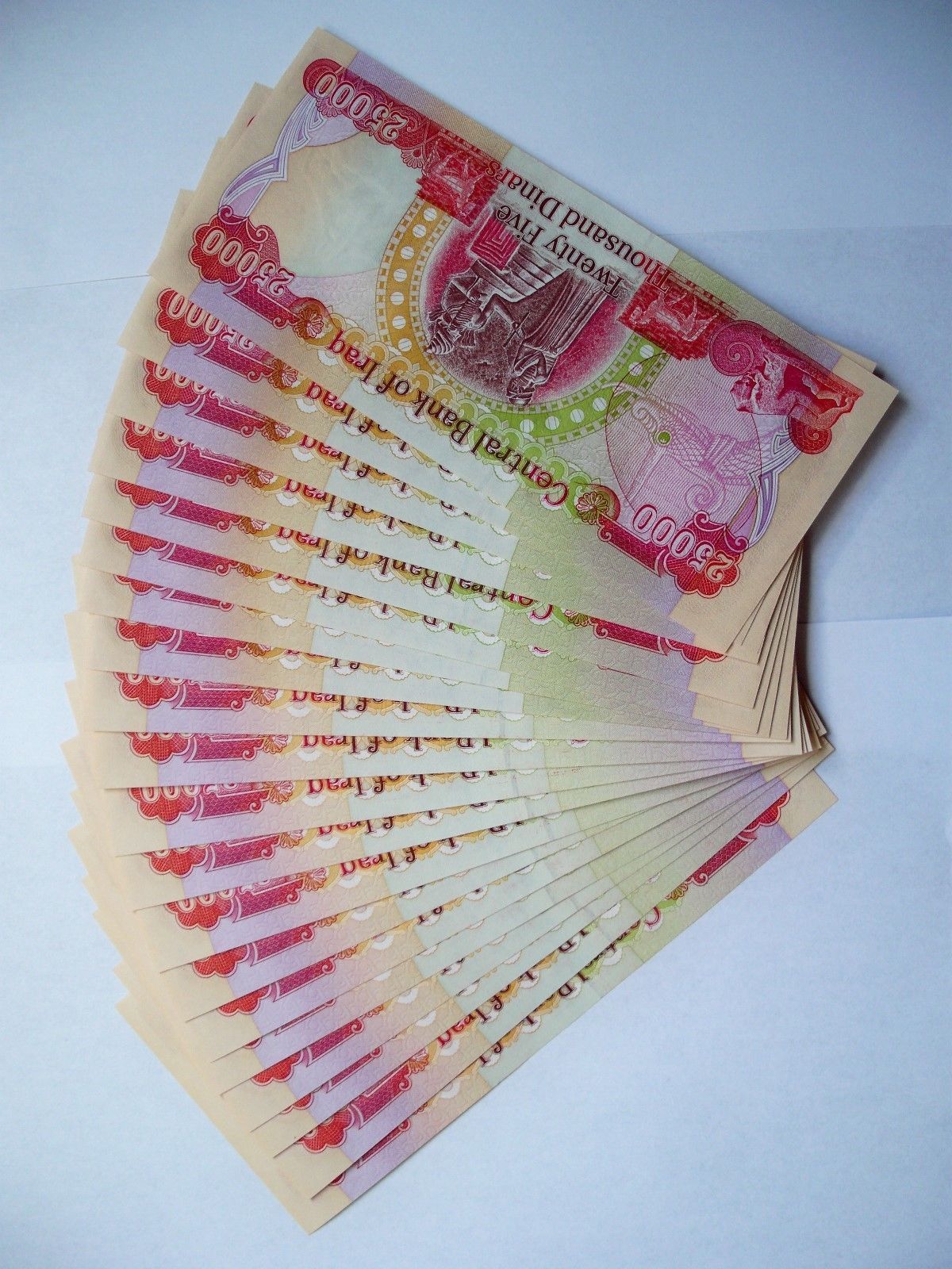 700,000 NEW IRAQI DINAR UNCIRCULATED CURRENCY 28 x 25,000 25000 IQD