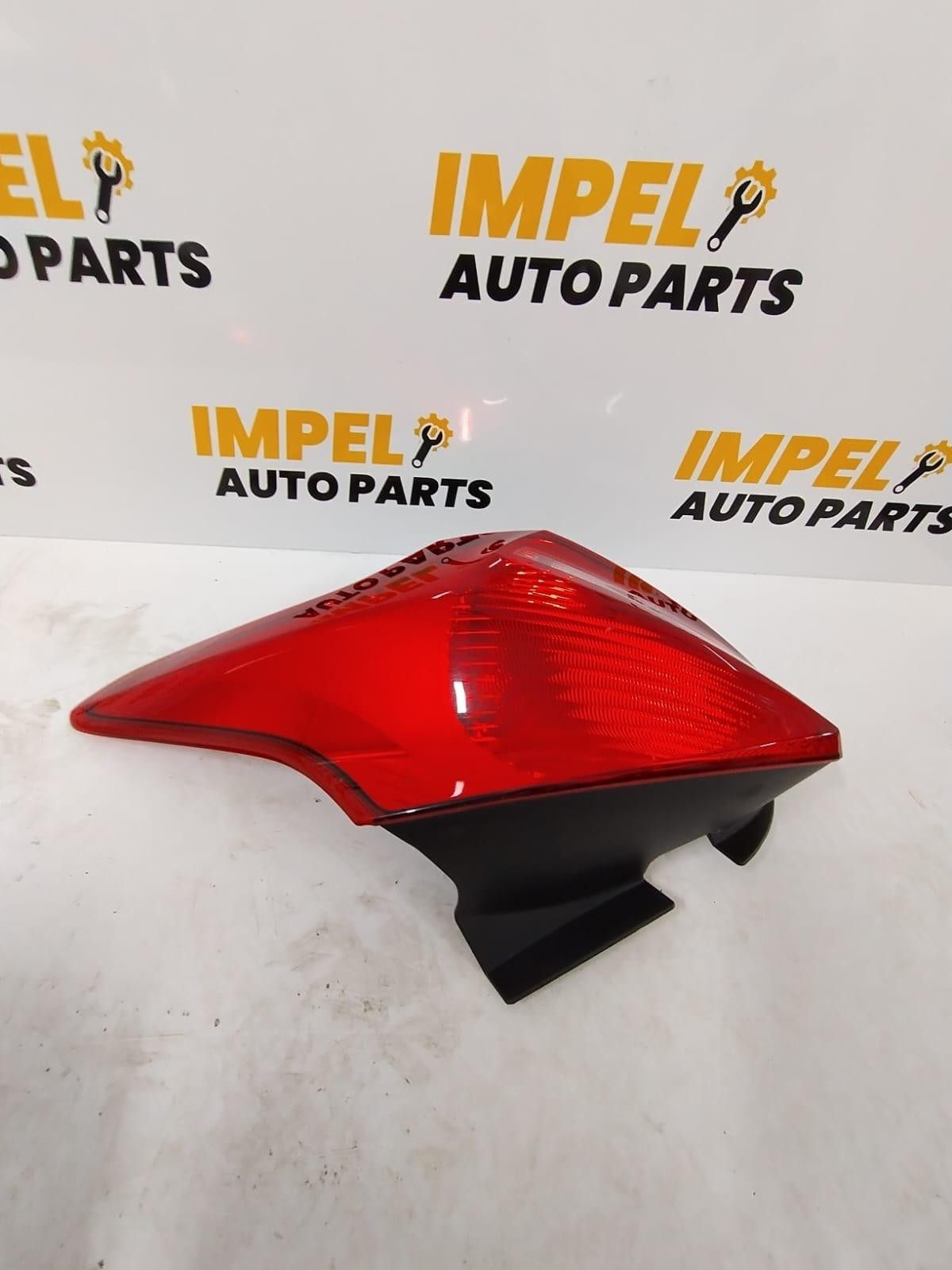 FORD FOCUS LZ 07/2015-11/2018 RIGHT TAILLIGHT NON-LED TYPE HATCH TREND - thumbnail 2
