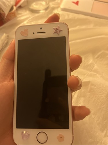 Apple iPhone SE 1st Generation 16GB /32GB /64Gb /128GB