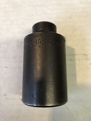 Mac Tools VDP6 32mm 1/2 drive 6 Point Black oxide deep well socket made In USA