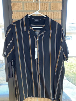 7 diamonds mens Camp shirt medium. Nwt