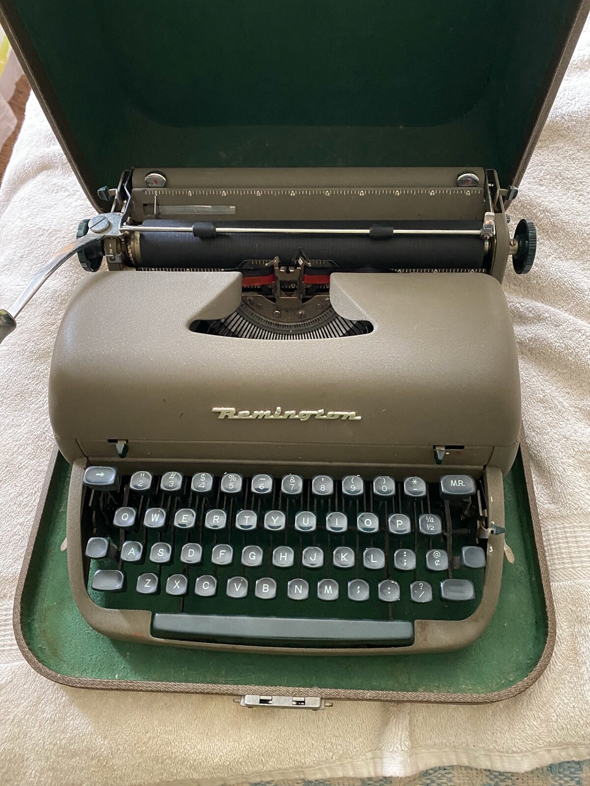 Remington RR D タイプライター ケース付き Remington RR D タイプライター ケース付き Vintage Remington