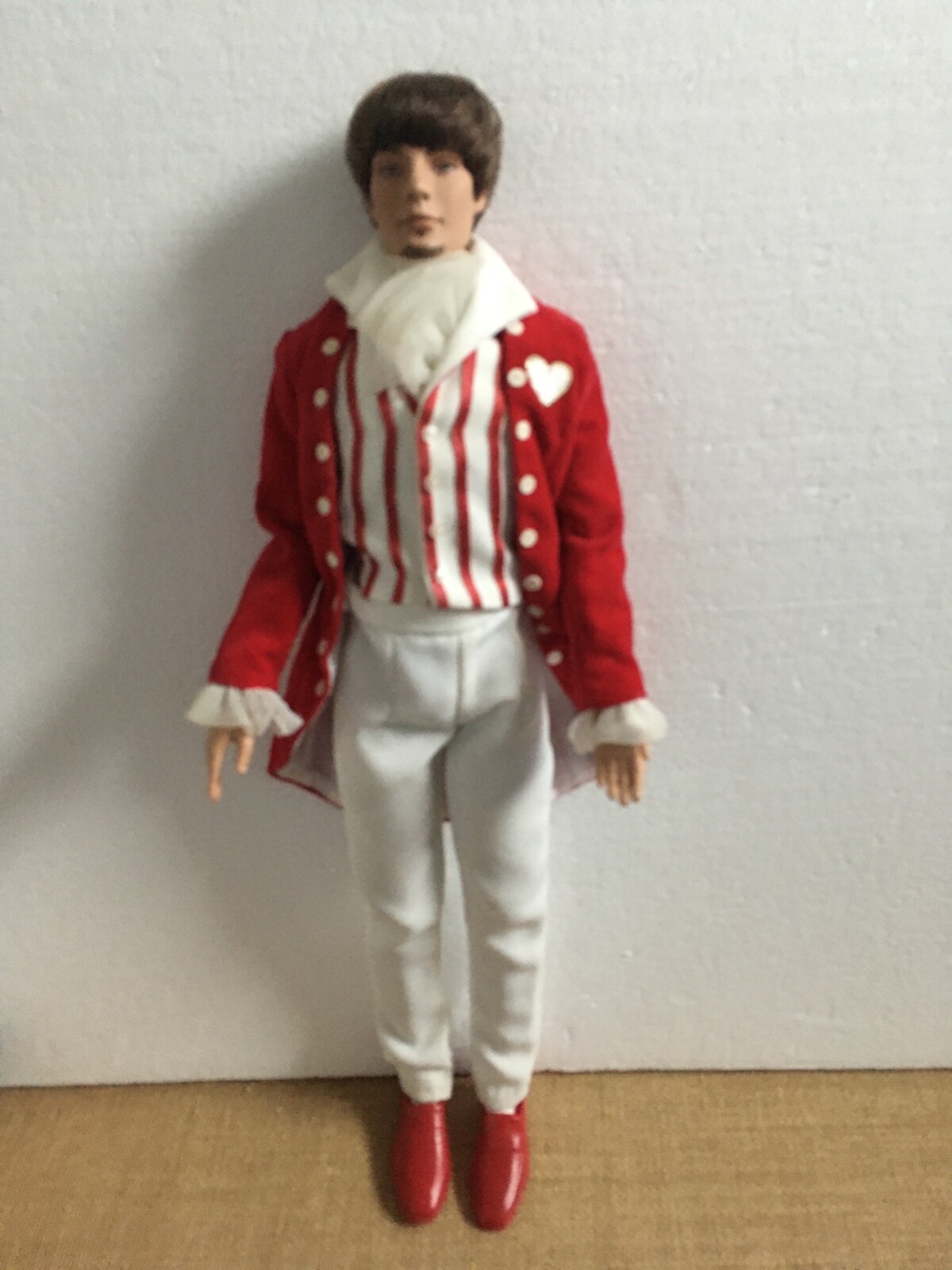 Tonner Matt O'Neill 17” Alice In Wonderland King of Hearts Tonner Matt O'Neill 17” Alice In Wonderland King of Hearts
