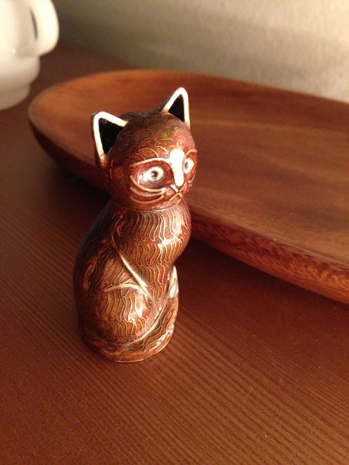 Mid Century Modern CAT FIGURINE Vintage Metallic Enamel Ceramic Ornament