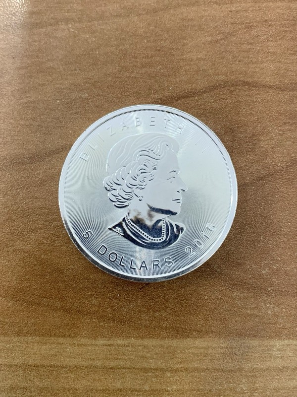 1 Oz (31.10 G) PiÃ¨Ce D'Argent 9999. Maple Leaf, Canada 5 Dollars  2016.  Neuf