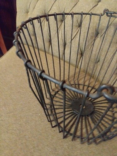 Vintage huge painted Egg Basket gathering hen farmhouse chicken barnyard