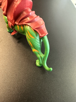 MOTU BATTLE CAT WITH HELMET & SADDLE