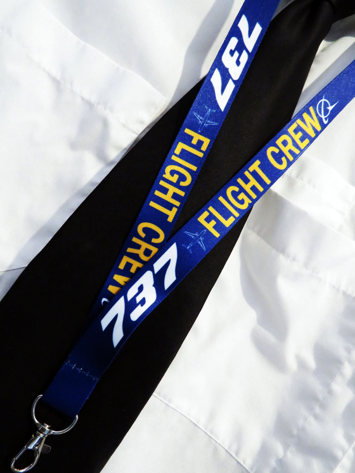 Boeing 737 FLIGHT CREW Pilots BLUE Lanyard neckstrap w. safety clip ...