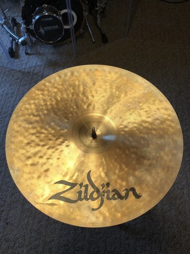 Zildjian 16” K Dark Medium Thin Crash