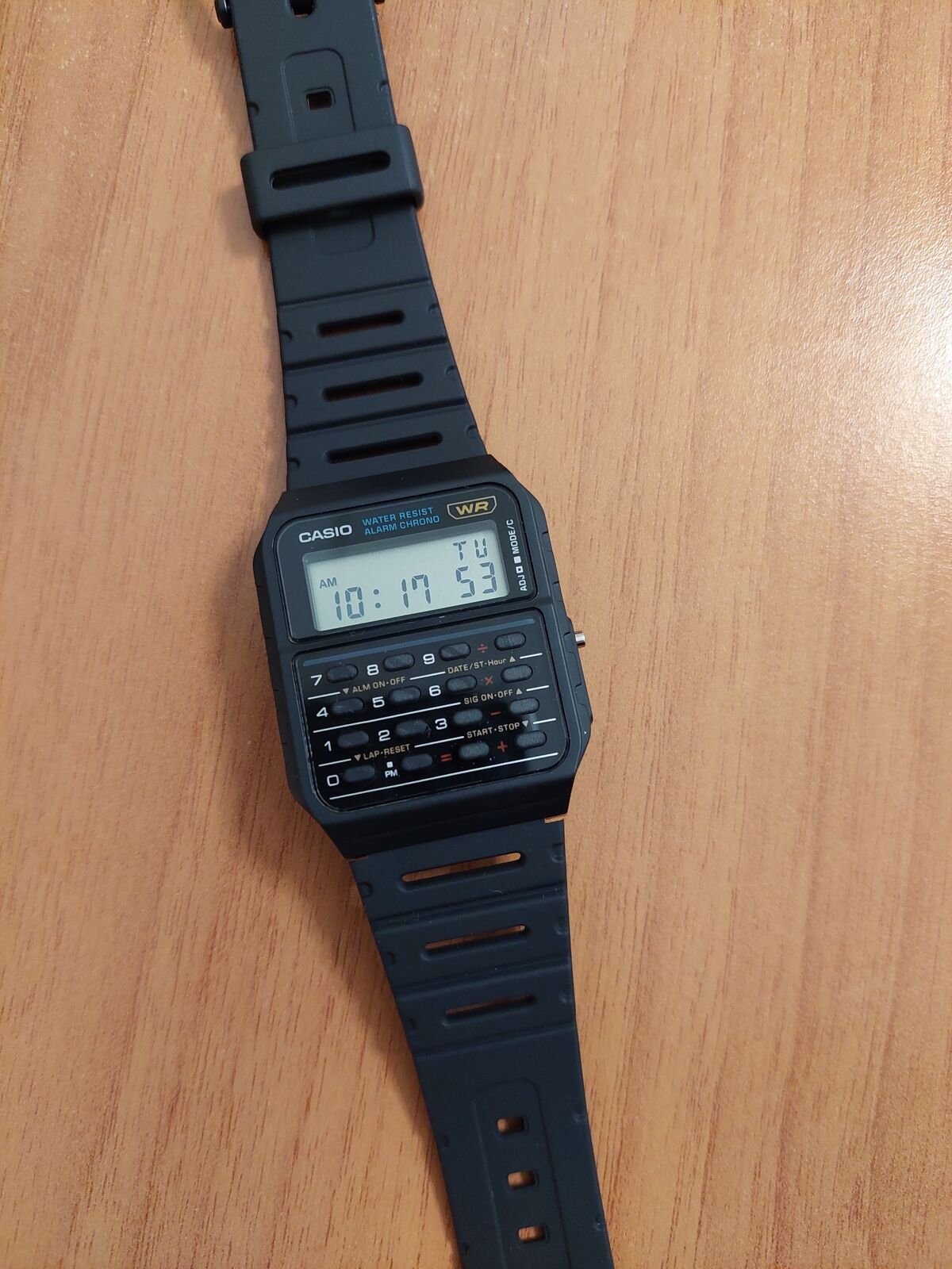 Edificio Seiko - CASIO CALCULADORA CA 53W 1Z $35.00 El CA-53W-1 es similar  al reloj CA-50 de Marty McFly de Regreso al futuro y es el reloj con  calculadora más popular. Fue