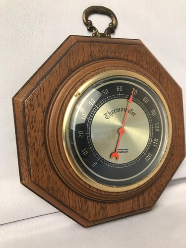 Vintage VERICHRON THERMOMETER Model 16-016 Wood Look Decor 6.75