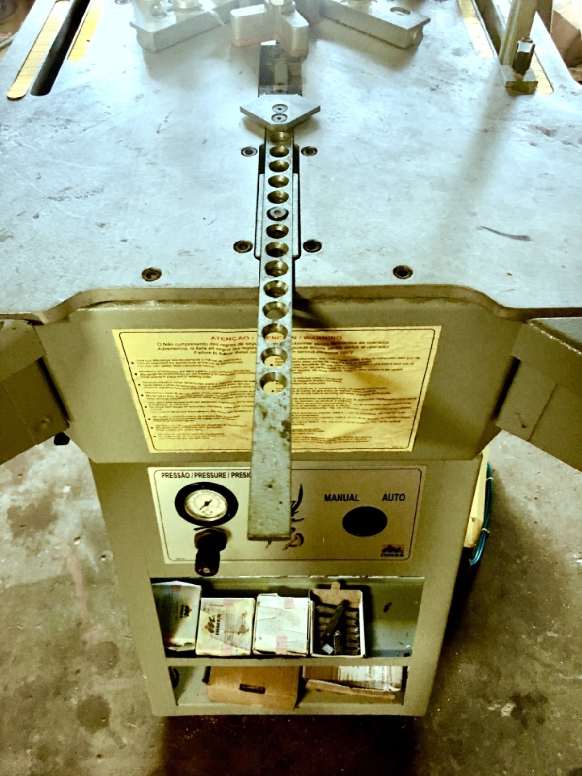 IAMS IM -5P framer underpinner. Quality art framing underpinning. Artist/framer