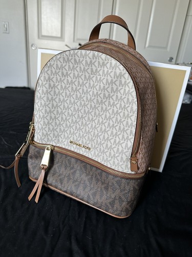未使用保管品 マイケルコース スリム リュック RHEA ZIP ネイビー Amazon.com: Michael Kors Women's Rhea Zip Medium Backpack
