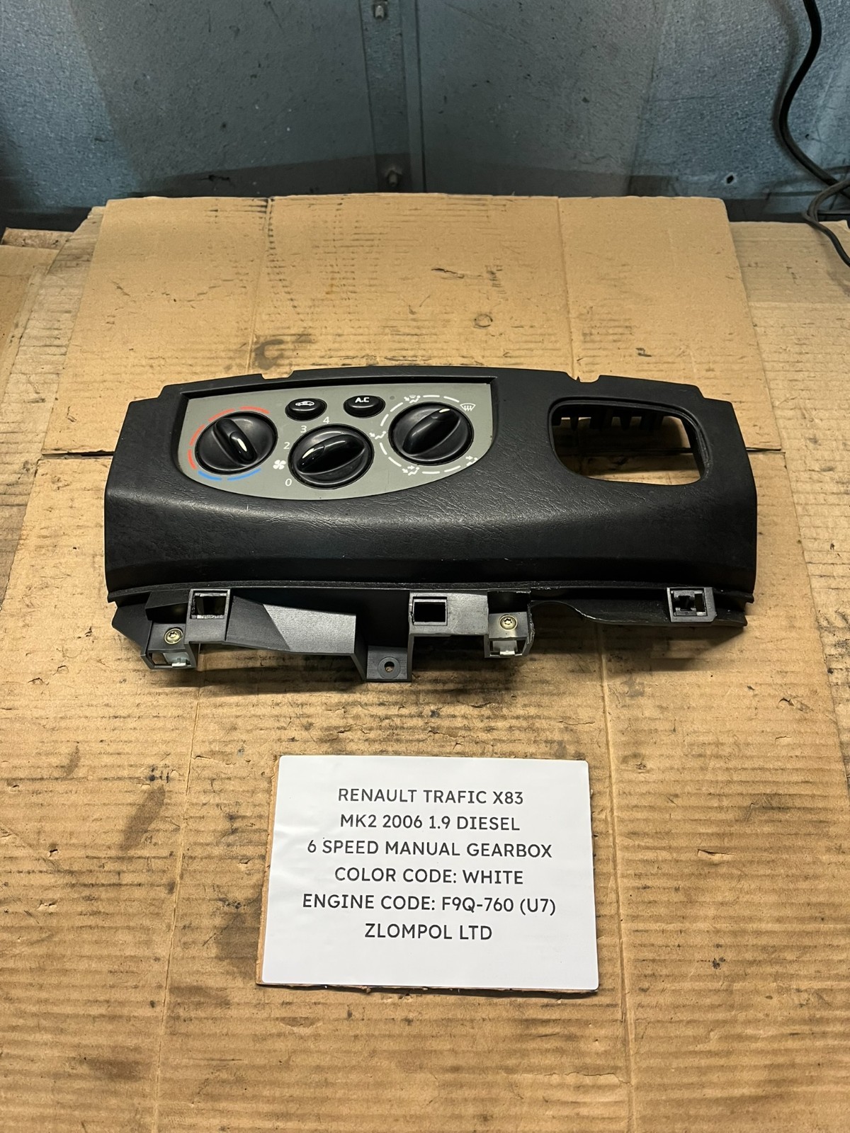 RENAULT TRAFIC X83 MK2 2006 1.9 DIESEL - Heater Fan Controls A/C