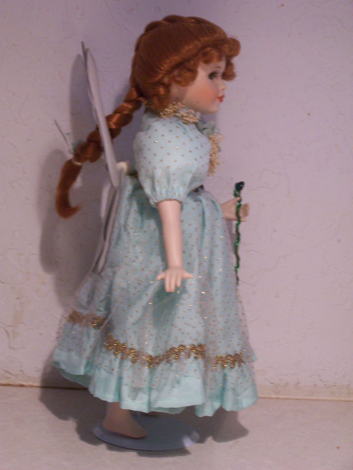 TREASURY COLLECTION PARADISE GALLERIES PORCELAIN DOLL SHANNON 14 INCH--BRAND NEW