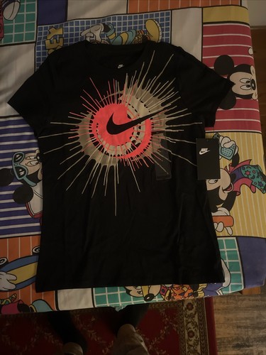 Nike Girls Sportswear Logo Swoosh Paint Splatter in Black
