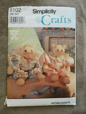  Dressed Bear and Cat: Simpliciity Crafts #8102 ''Momma Made Me Do It!''