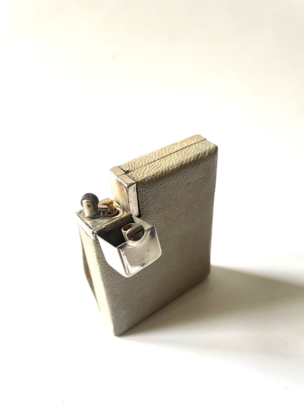 Extrem Selten Benzinfeuerzeug + Zigarettenetui Kleine Kombination Mit Lederbezug