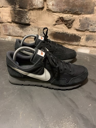 nike air vortex internationalist