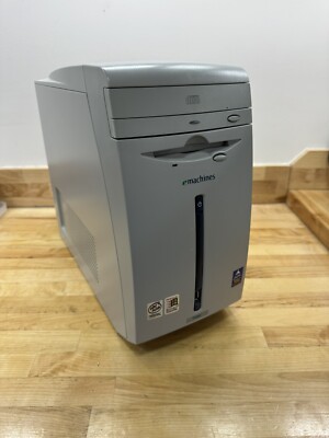 eMachines T1090  Desktop Celeron 900MHz 256MB RAM 40GB HDD Windows Me Restore CD