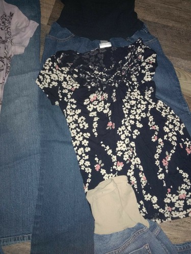 LOT OF MATERNITY CLOTHES, outfits  WOMENS SIZES M/L/XL
