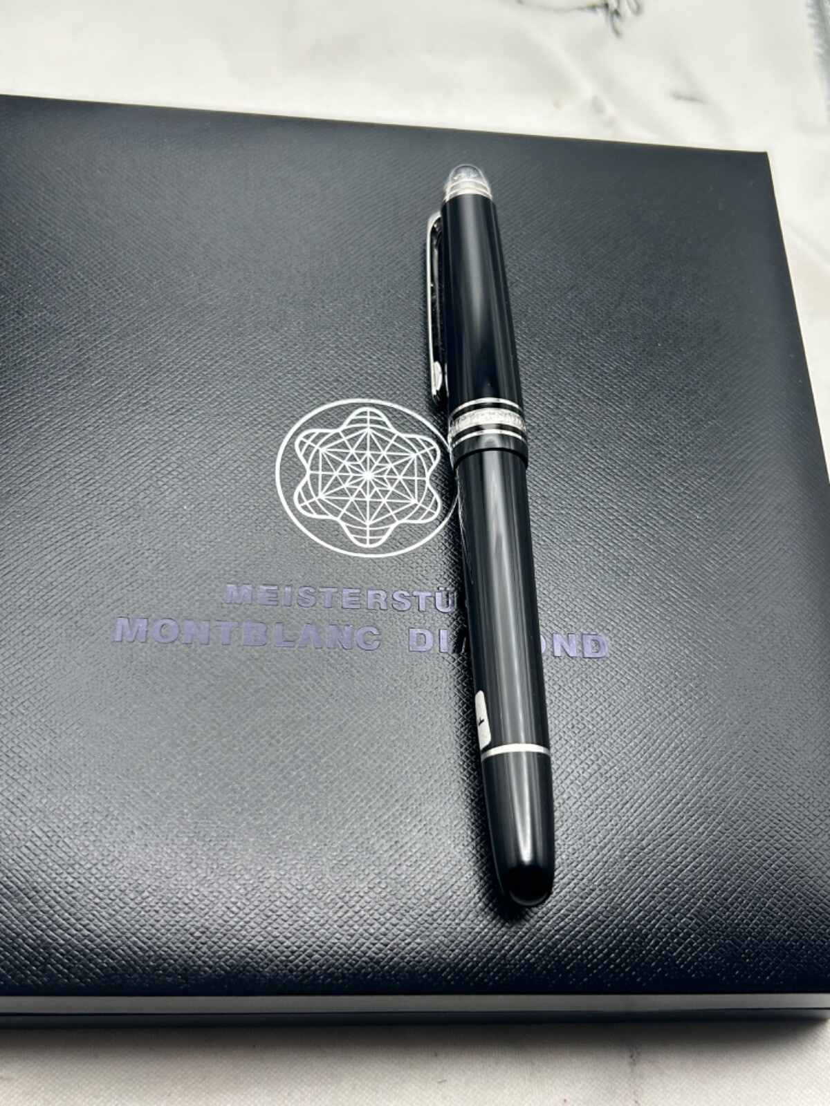 Montblanc Meisterstuck Diamond Classic 145 FP, 14K Fine Nib