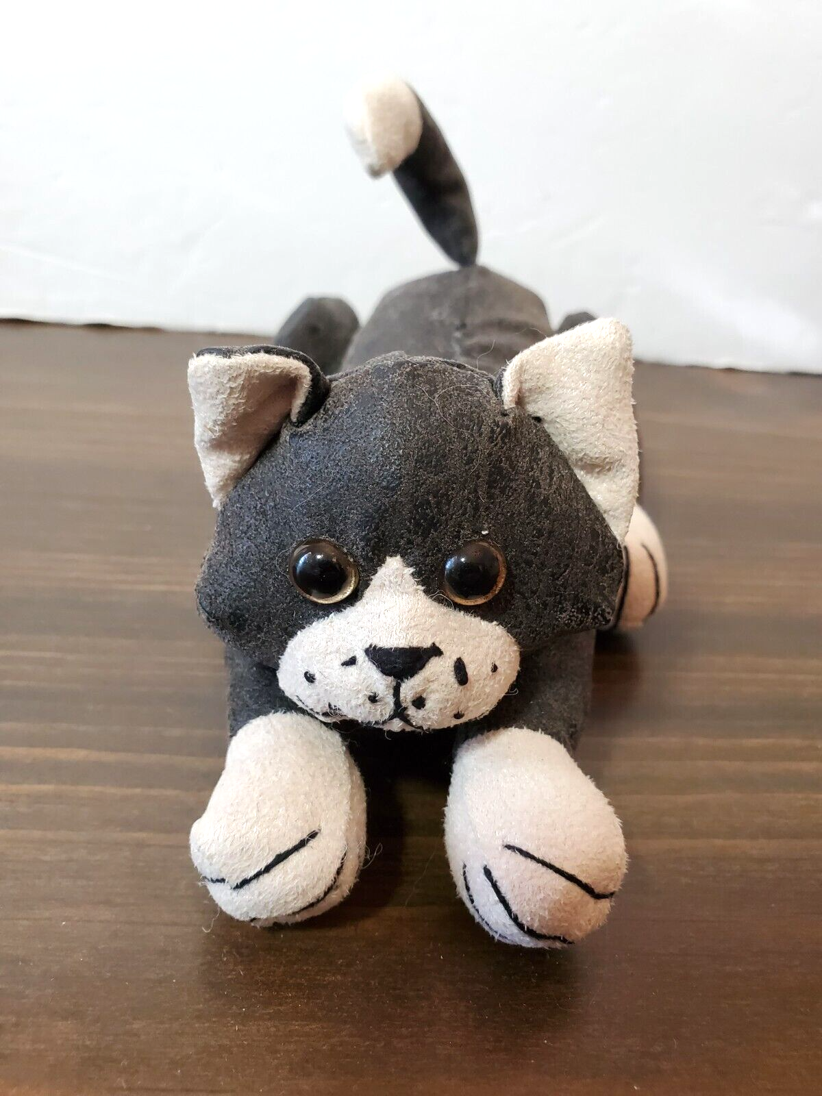Dora Designs Gray Cat 6” Plush Sand Filled Suedecloth Black White Tuxedo 2009