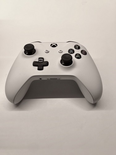 Microsoft Xbox One S 500GB White Console Plug And Play Bundle