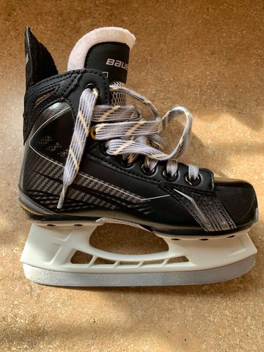KIDS/BOYS/YOUTH (2-8 years old) BAUER SUPREME S160 ICE HOCKEY SKATES