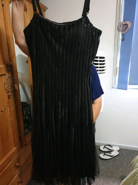 ladies black dresses size 16